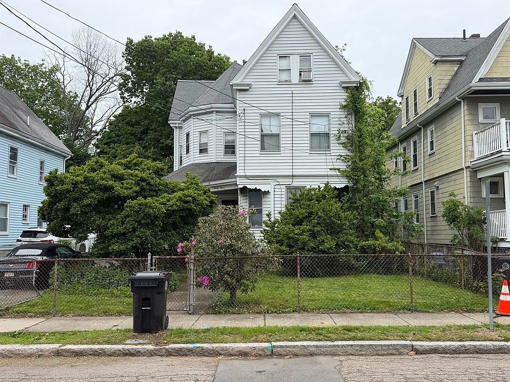33 Melendy Ave Watertown, MA 02472 - Thumbnail 5