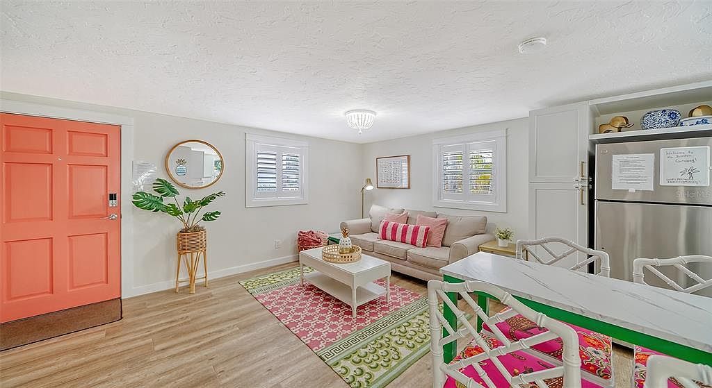 1805 Ivanhoe St Sarasota, FL 34231 - Thumbnail 5