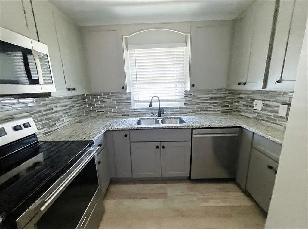 2233 Park Ter College Park, GA 30337 - Thumbnail 5