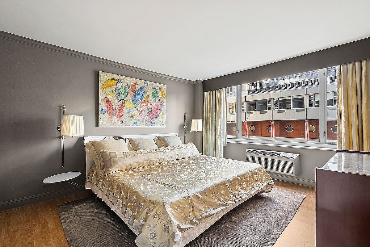 130 W 67th St APT 6A New York, NY 10023 - Thumbnail 5