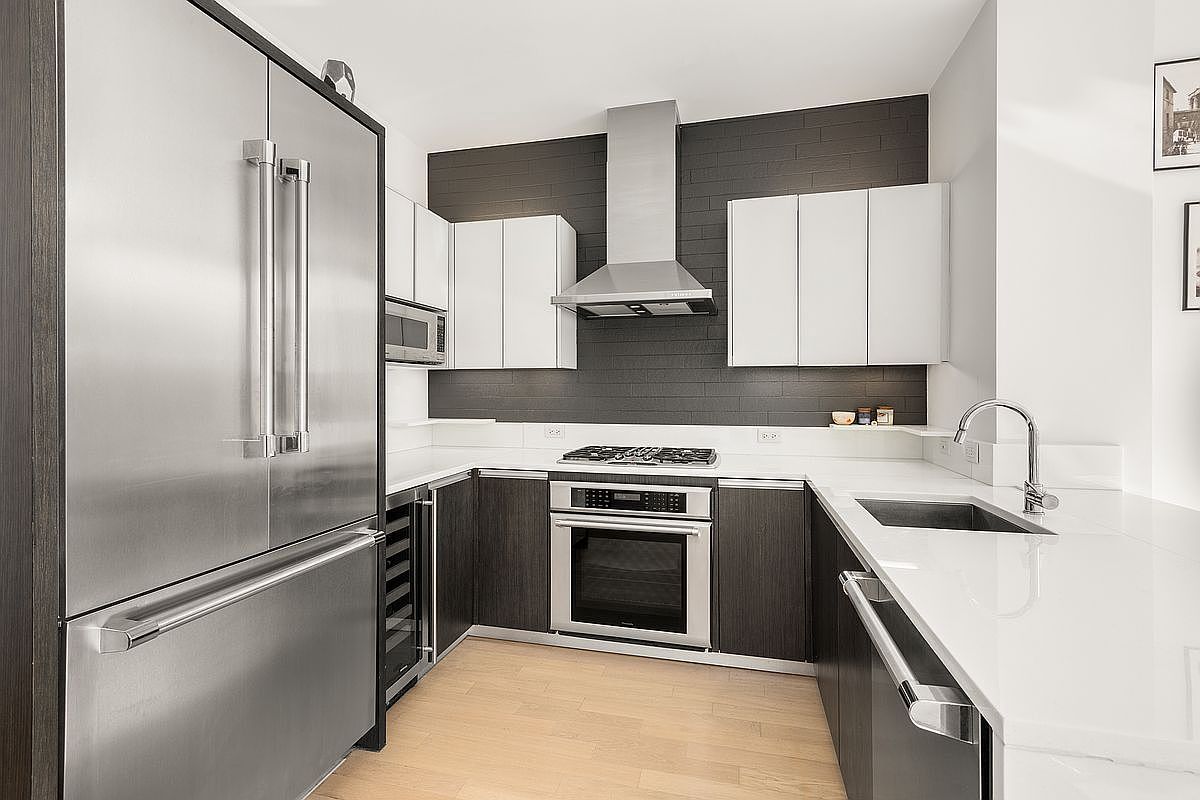 247 W 46th St APT 4104 New York, NY 10036 - Thumbnail 5