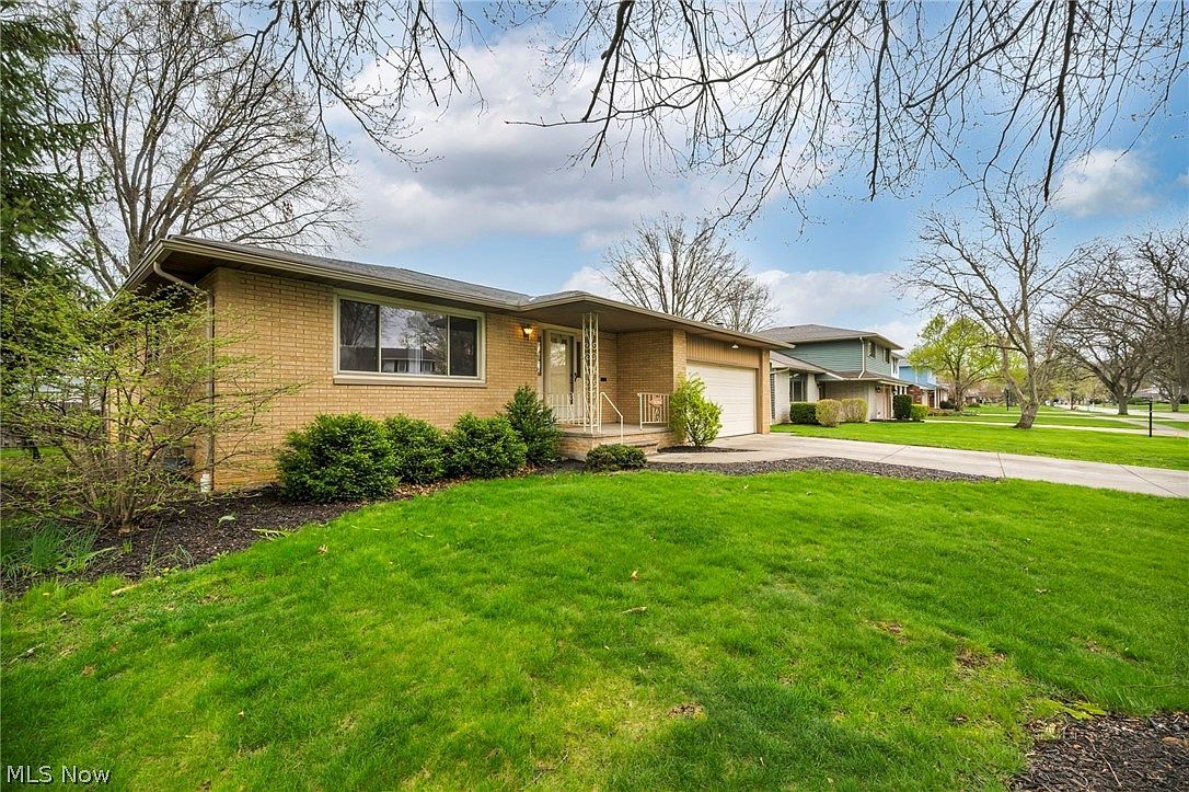13700 Indian Creek Dr Middleburg Heights, OH 44130 - Thumbnail 5