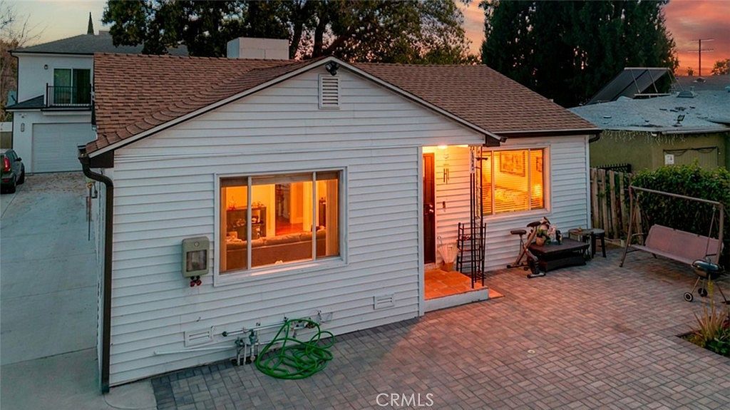 15944 Valerio St Van Nuys, CA 91406 - Thumbnail 5