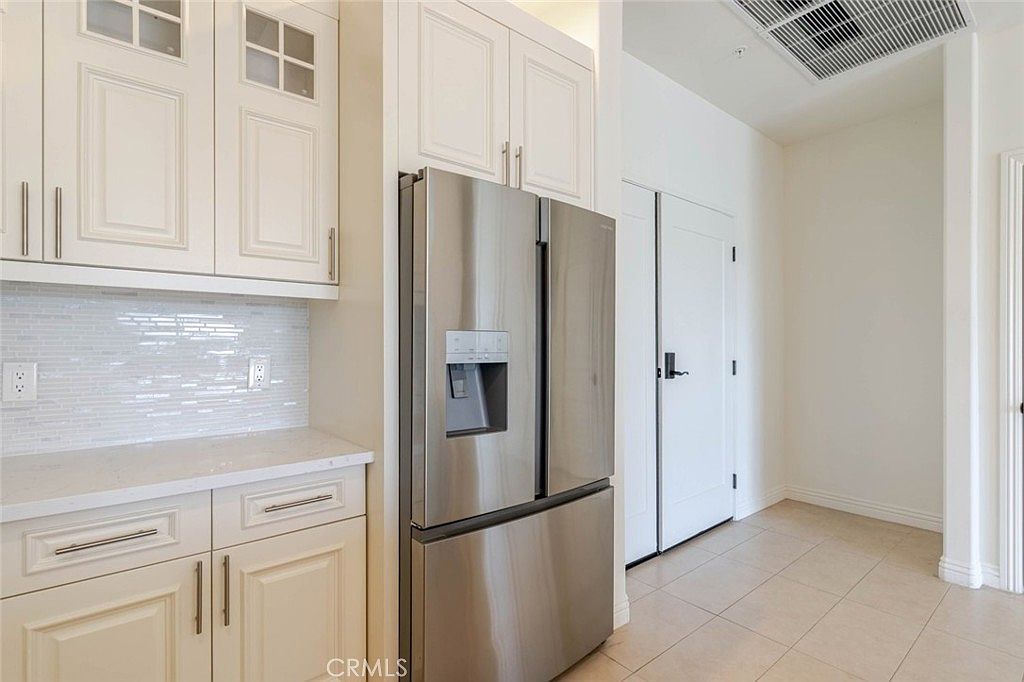 1598 Long Beach Blvd #401 Long Beach, CA 90813 - Thumbnail 5