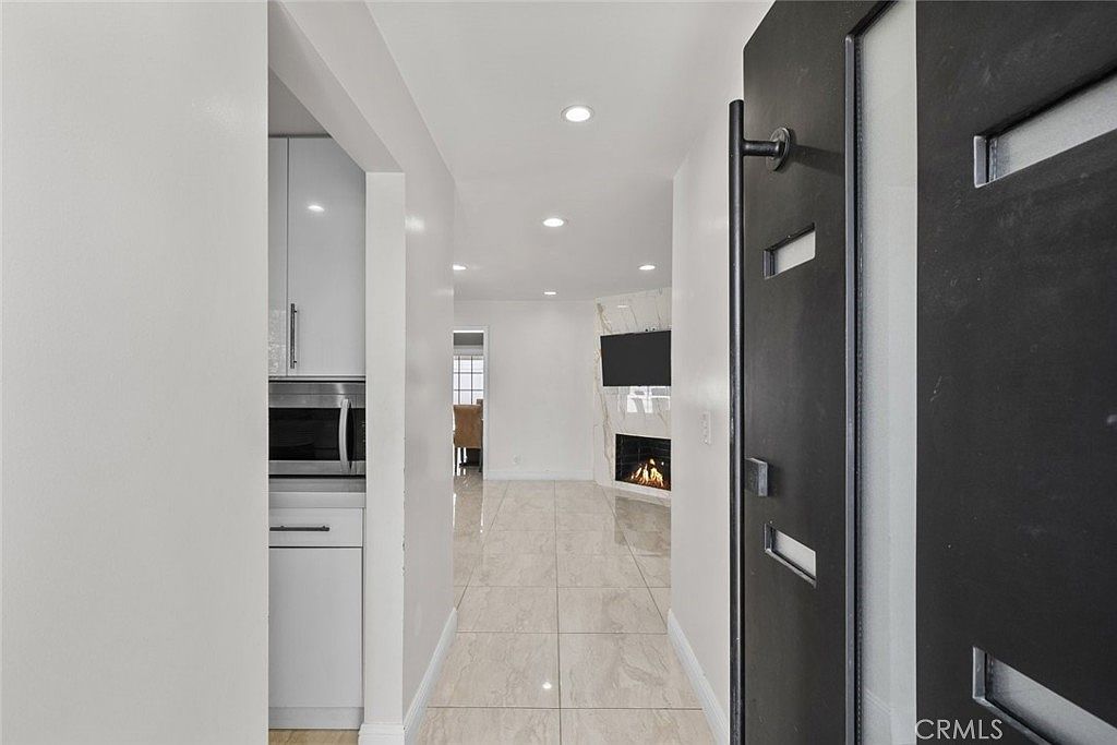 12628 Stagg St North Hollywood, CA 91605 - Thumbnail 5