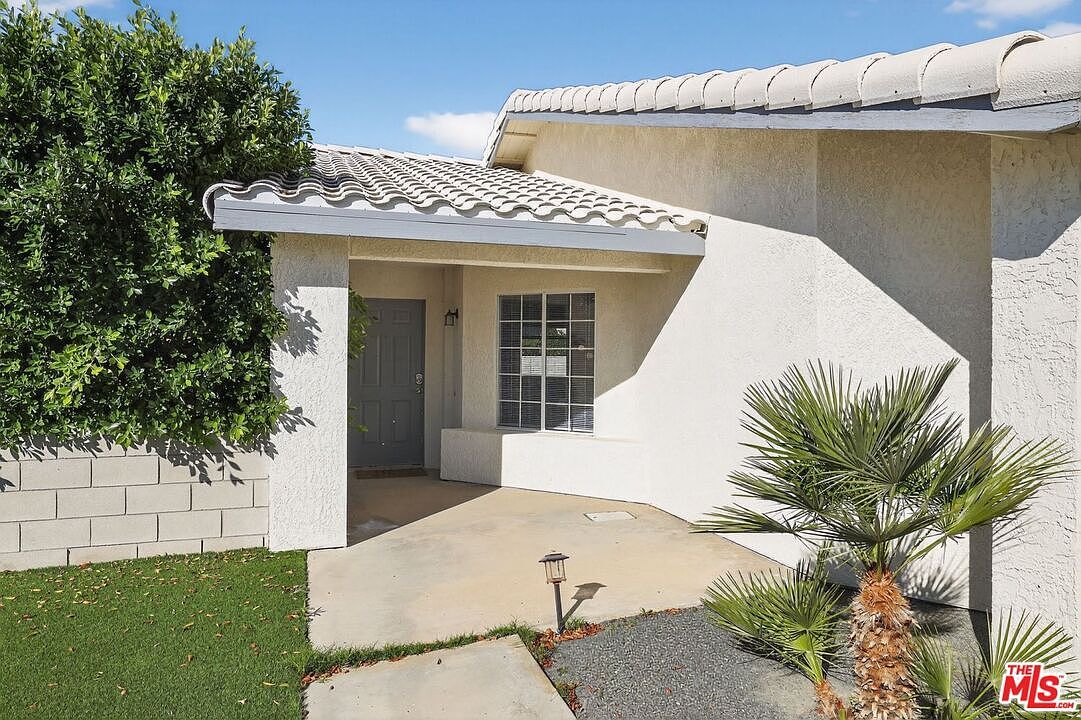 9871 San Rafael Dr Desert Hot Springs, CA 92240 - Thumbnail 5