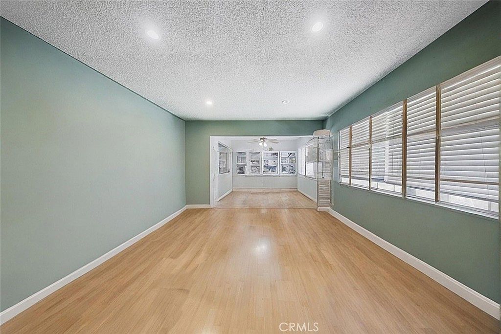 14305 Osborne St Panorama City, CA 91402 - Thumbnail 5