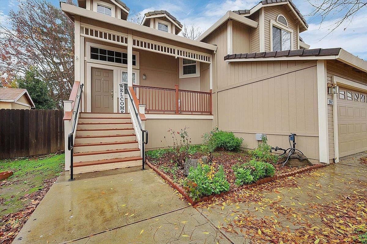 1942 Crystal Creek Ln Yuba City, CA 95991 - Thumbnail 5