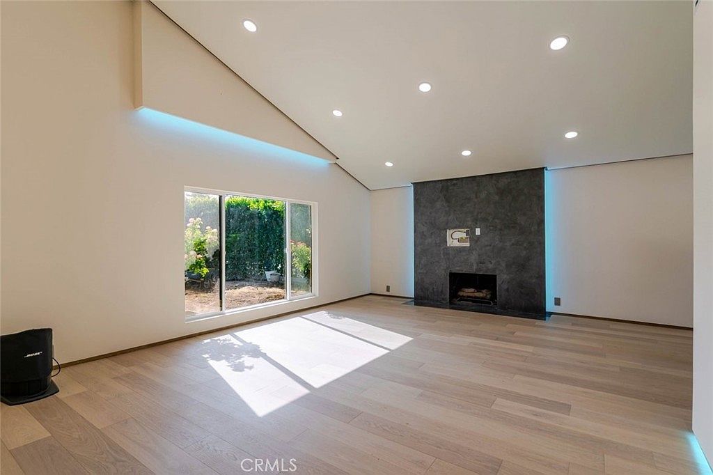 10861 Lindley Ave Granada Hills, CA 91344 - Thumbnail 5