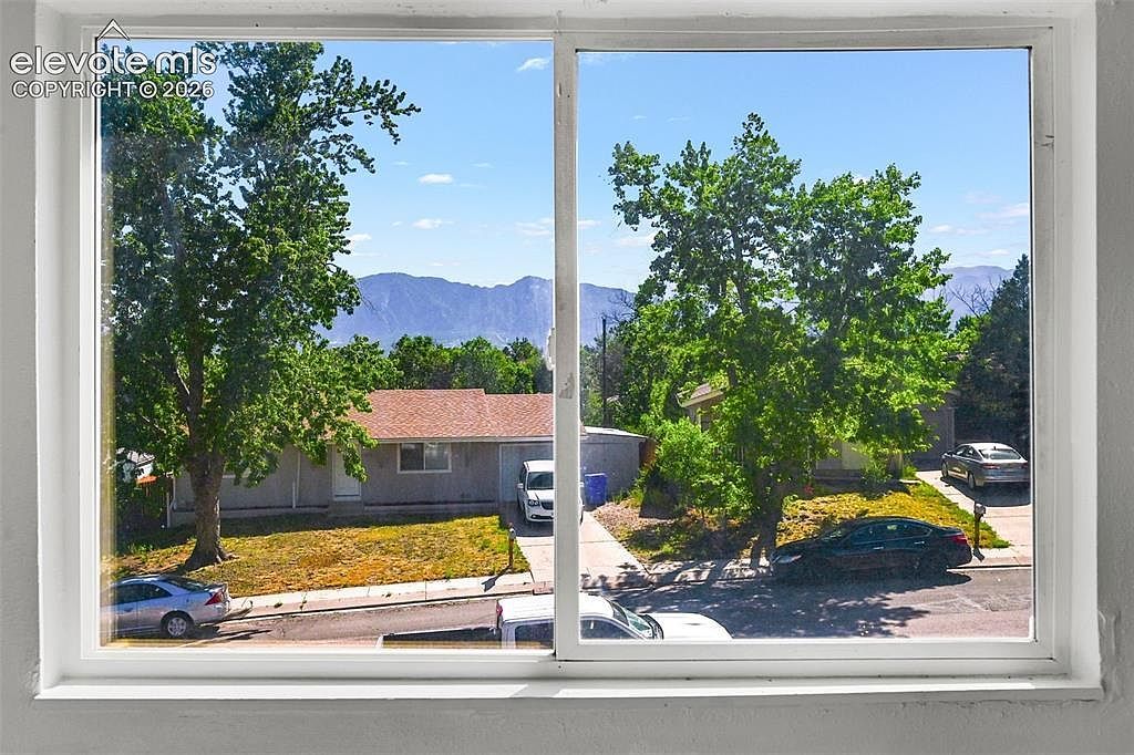 2133 Pepperwood Dr Colorado Springs, CO 80910 - Thumbnail 5