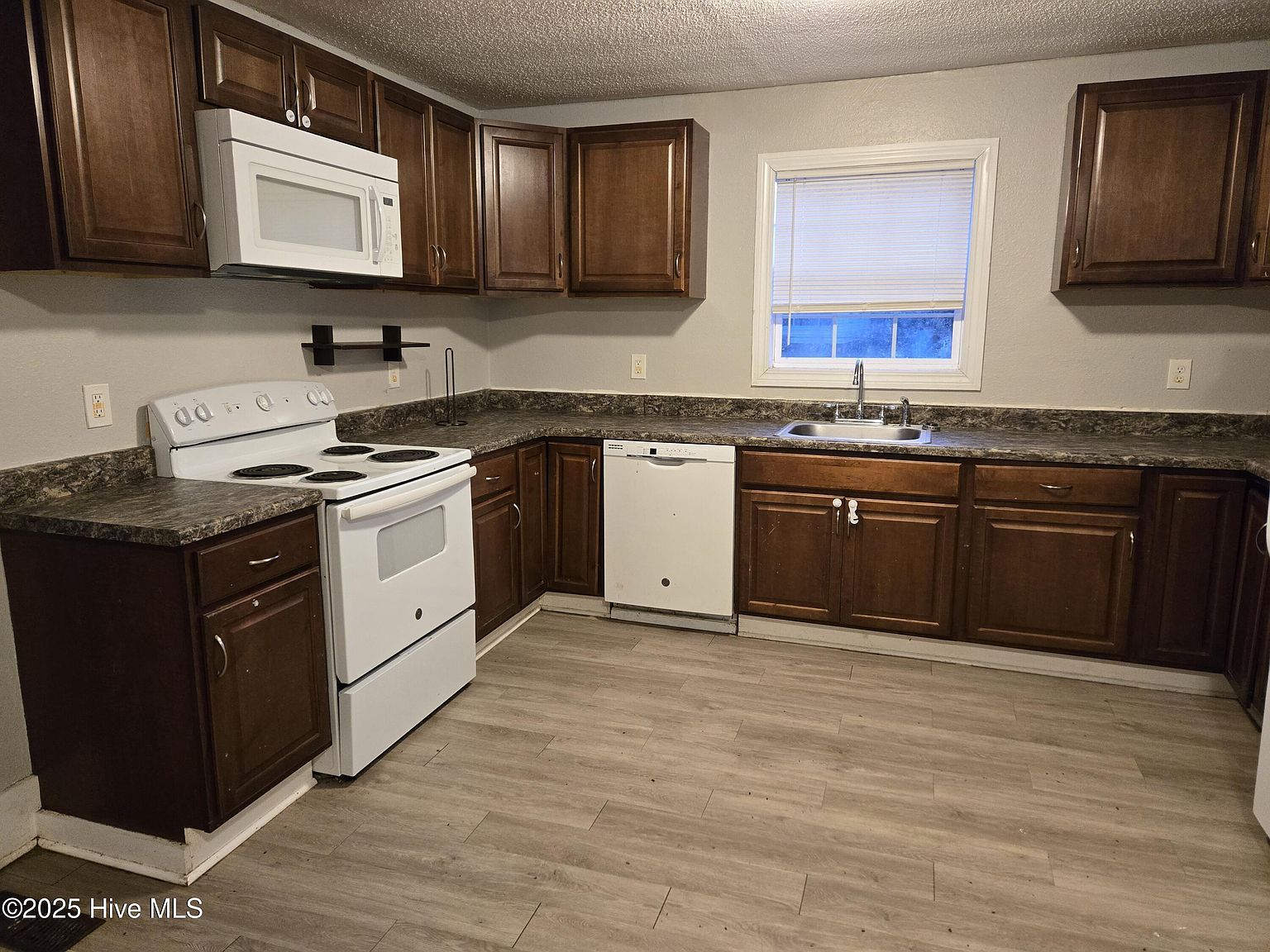 306 Richlands Ave Jacksonville, NC 28540 - Thumbnail 5