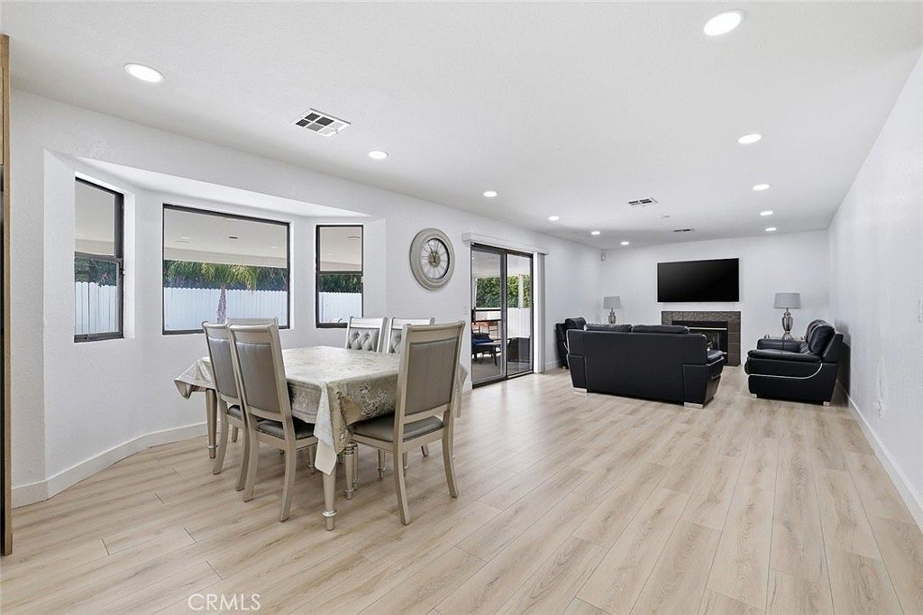 2901 E Via Escuela Palm Springs, CA 92262 - Thumbnail 5