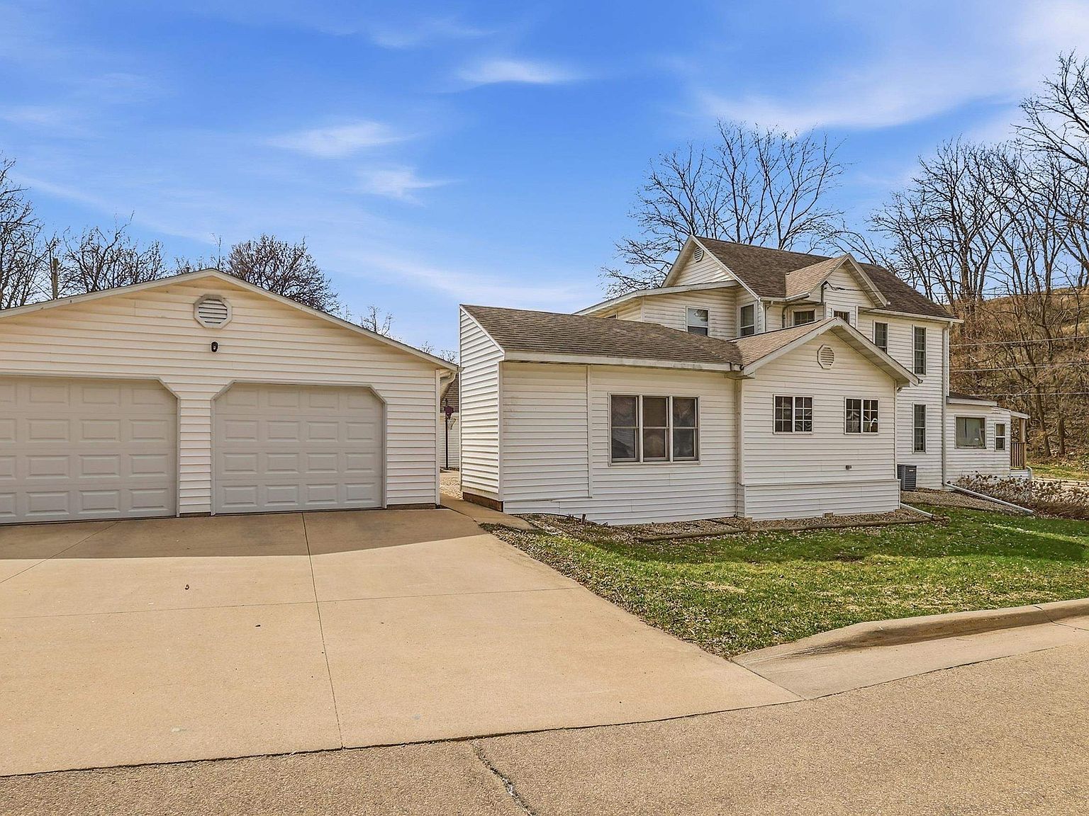 1240 Rosedale Ave Dubuque, IA 52001 - Thumbnail 5