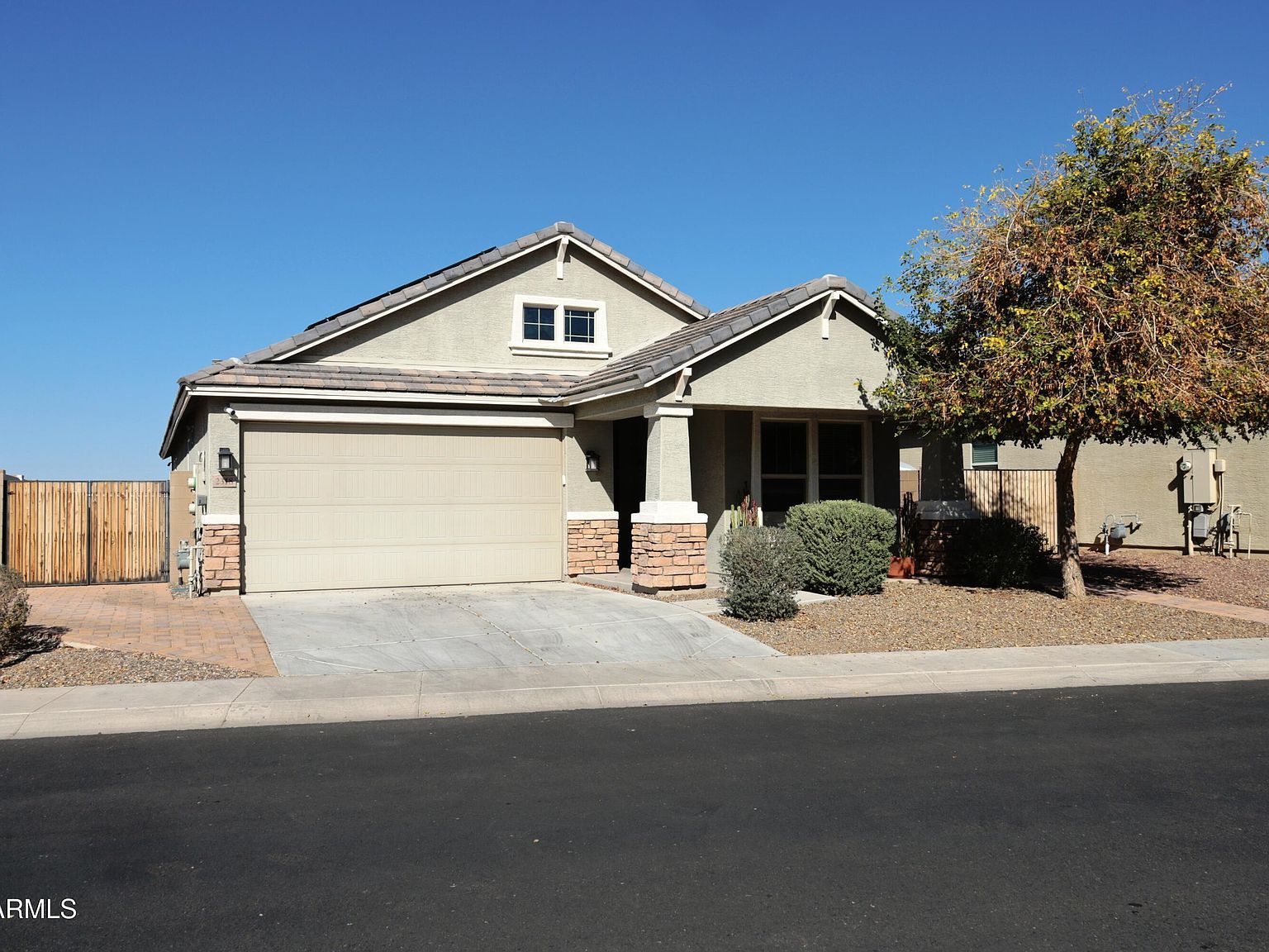 2318 E Harwell Rd Phoenix, AZ 85042 - Thumbnail 5