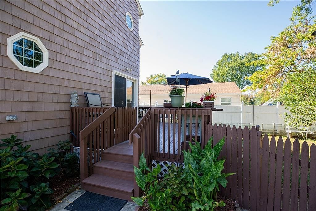 21 Madison St Warwick, RI 02888 - Thumbnail 5