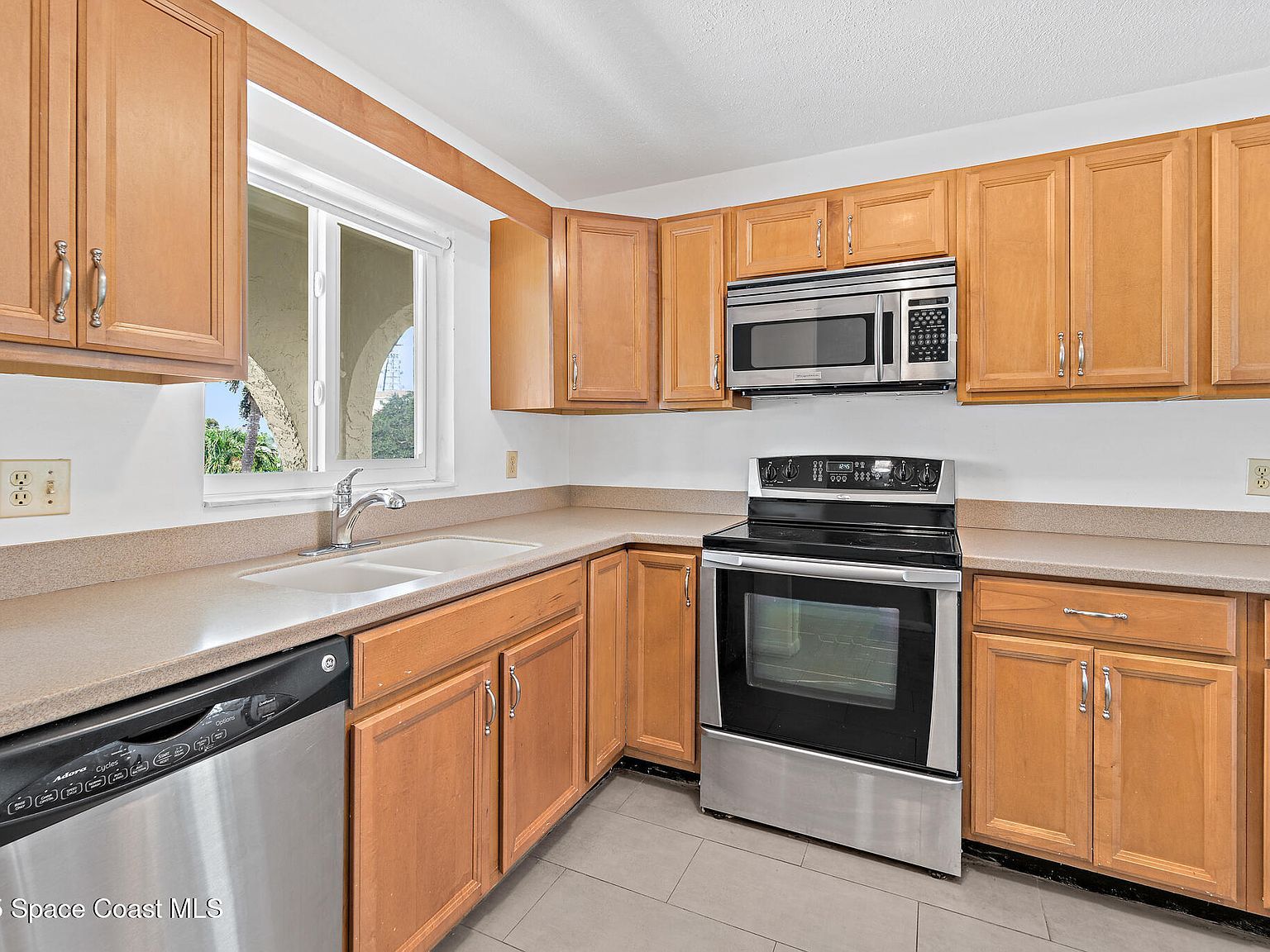 201 Saint Lucie Ln APT 706 Cocoa Beach, FL 32931 - Thumbnail 5