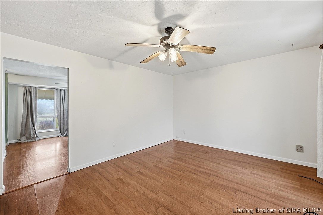 803 N Cauble St Salem, IN 47167 - Thumbnail 5