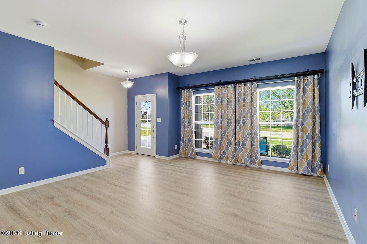 10713 Evanwood Dr Louisville, KY 40228 - Thumbnail 5