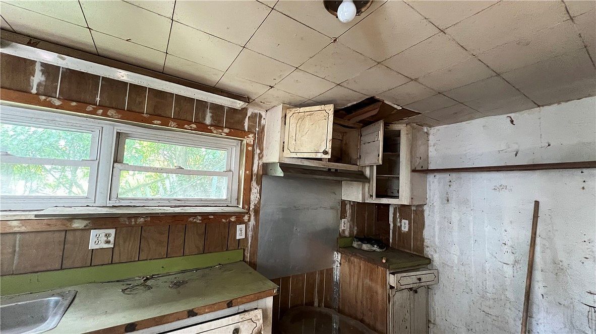 458 Wyola St Pittsburgh, PA 15211 - Thumbnail 5