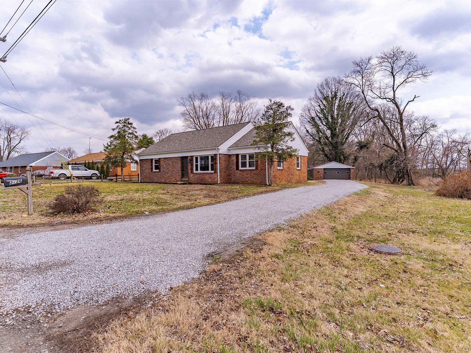 2126 Old Madisonville Rd Henderson, KY 42420 - Thumbnail 5