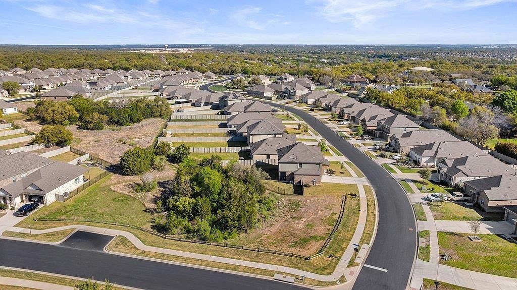 440 Wolf Springs Rd Georgetown, TX 78628 - Thumbnail 5