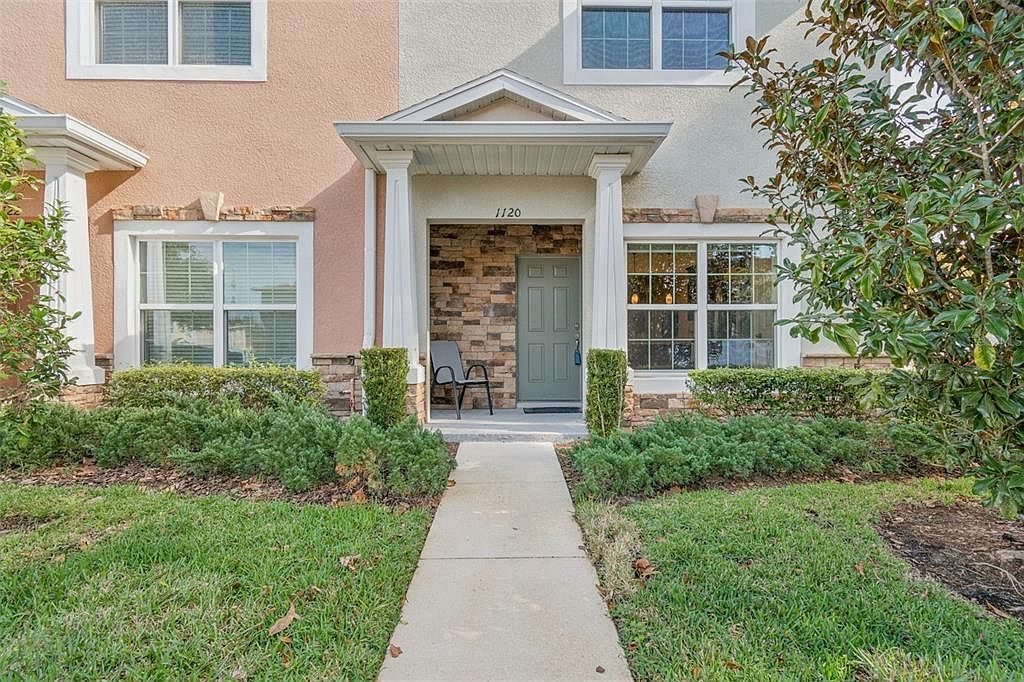 1120 Hillhurst Dr Zephyrhills, FL 33543 - Thumbnail 5