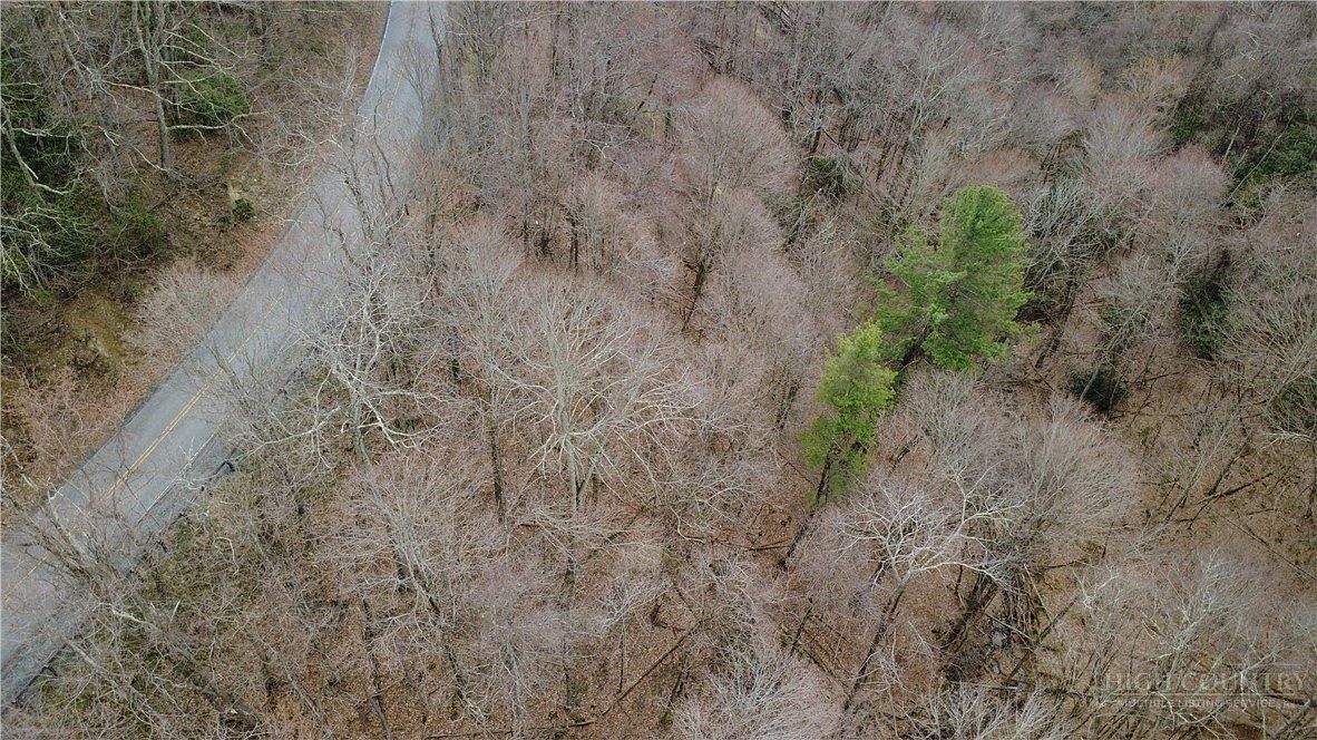 194 Nc Hwy Banner Elk, NC 28604 - Thumbnail 5