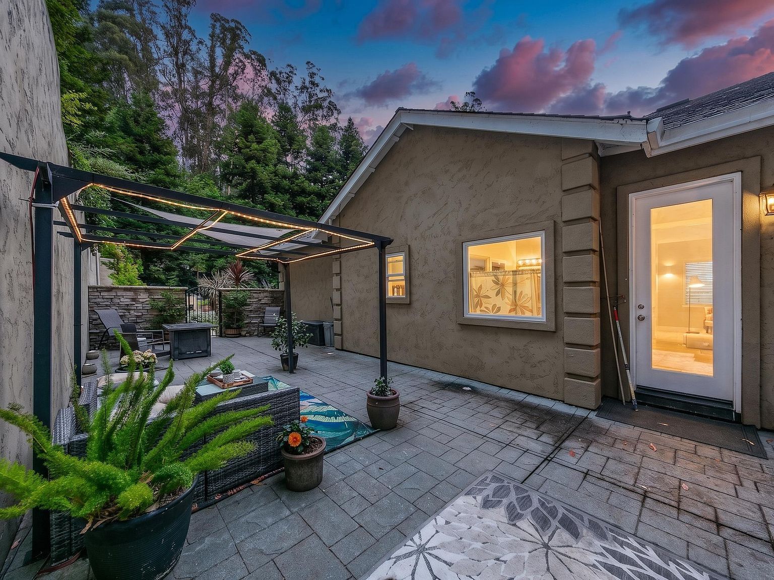 7010 Pinehaven Rd Oakland, CA 94611 - Thumbnail 5