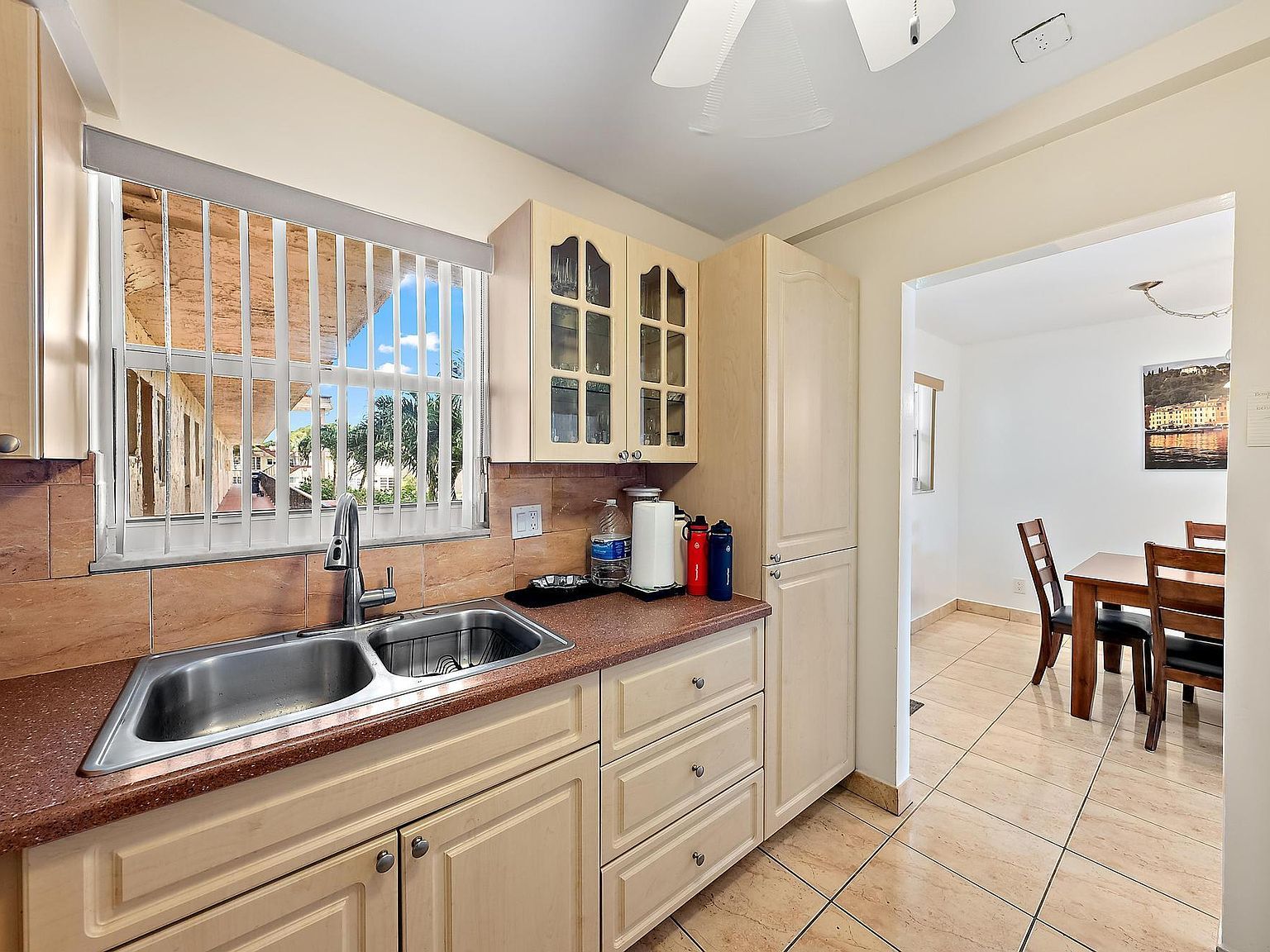 701 Lori Dr APT 206 Palm Springs, FL 33461 - Thumbnail 5