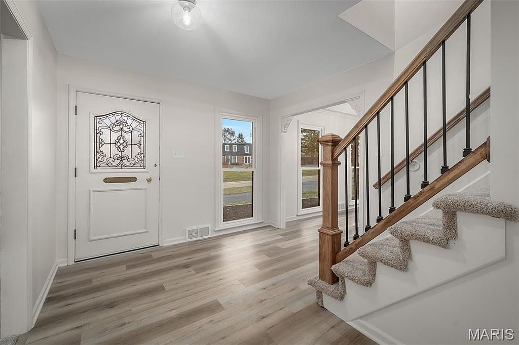 11584 New London Dr Saint Louis, MO 63141 - Thumbnail 5