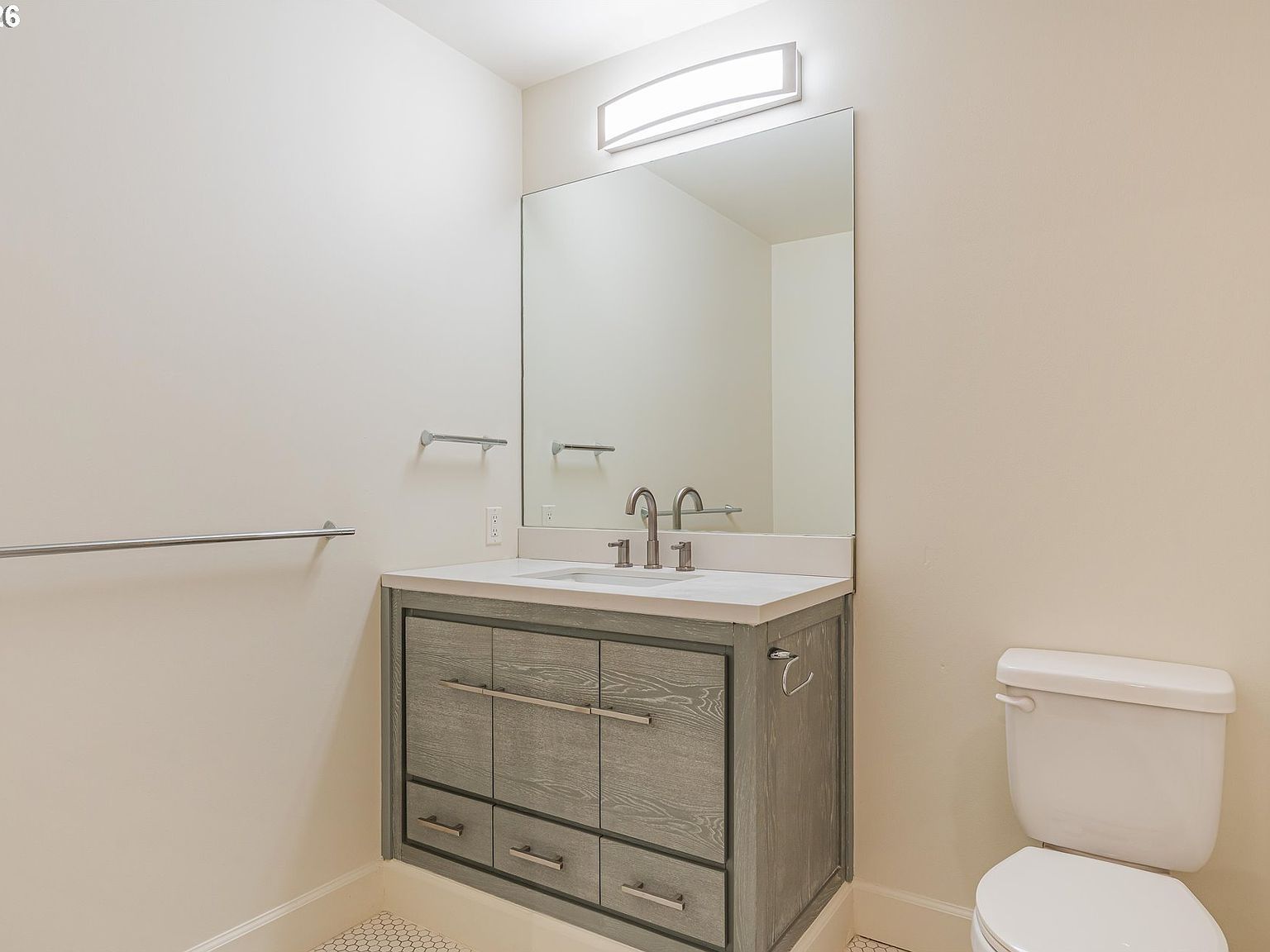 1926 W Burnside St Unit 512 Portland, OR 97217 - Thumbnail 5