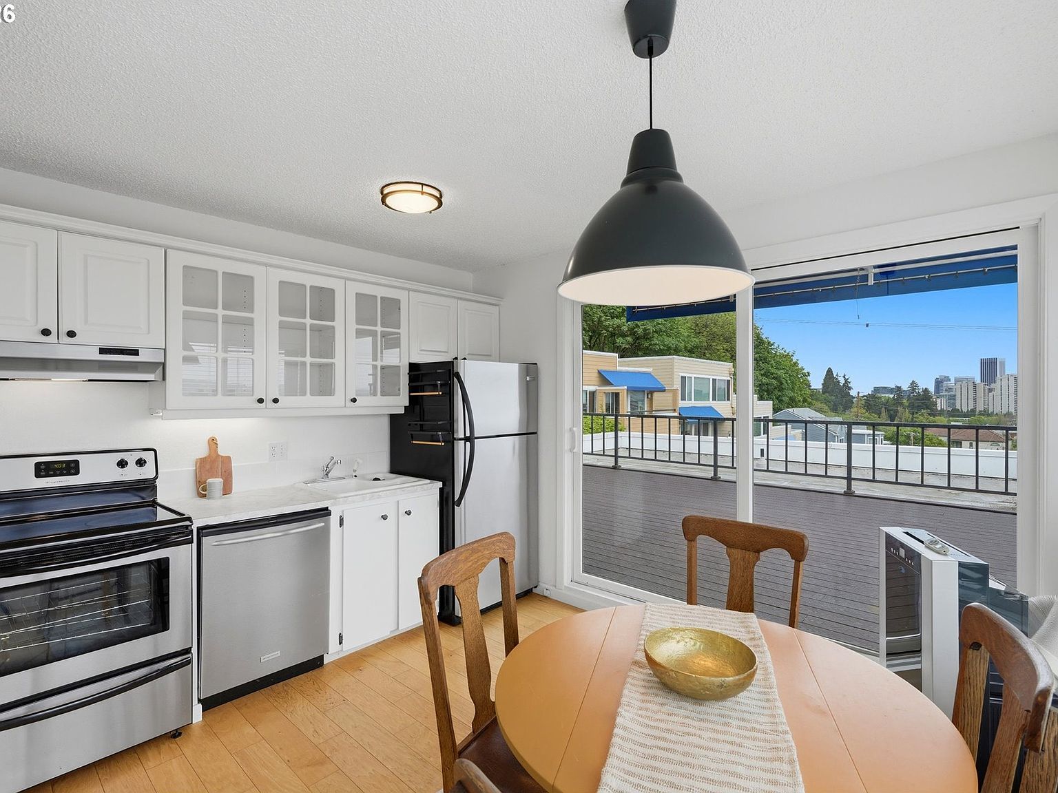 3515 SW Barbur Blvd APT X3 Portland, OR 97239 - Thumbnail 5