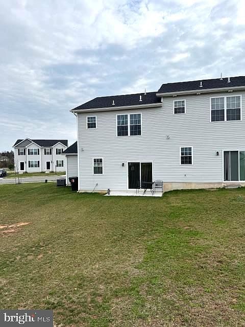 3755 Castle Dr Dover, PA 17315 - Thumbnail 5