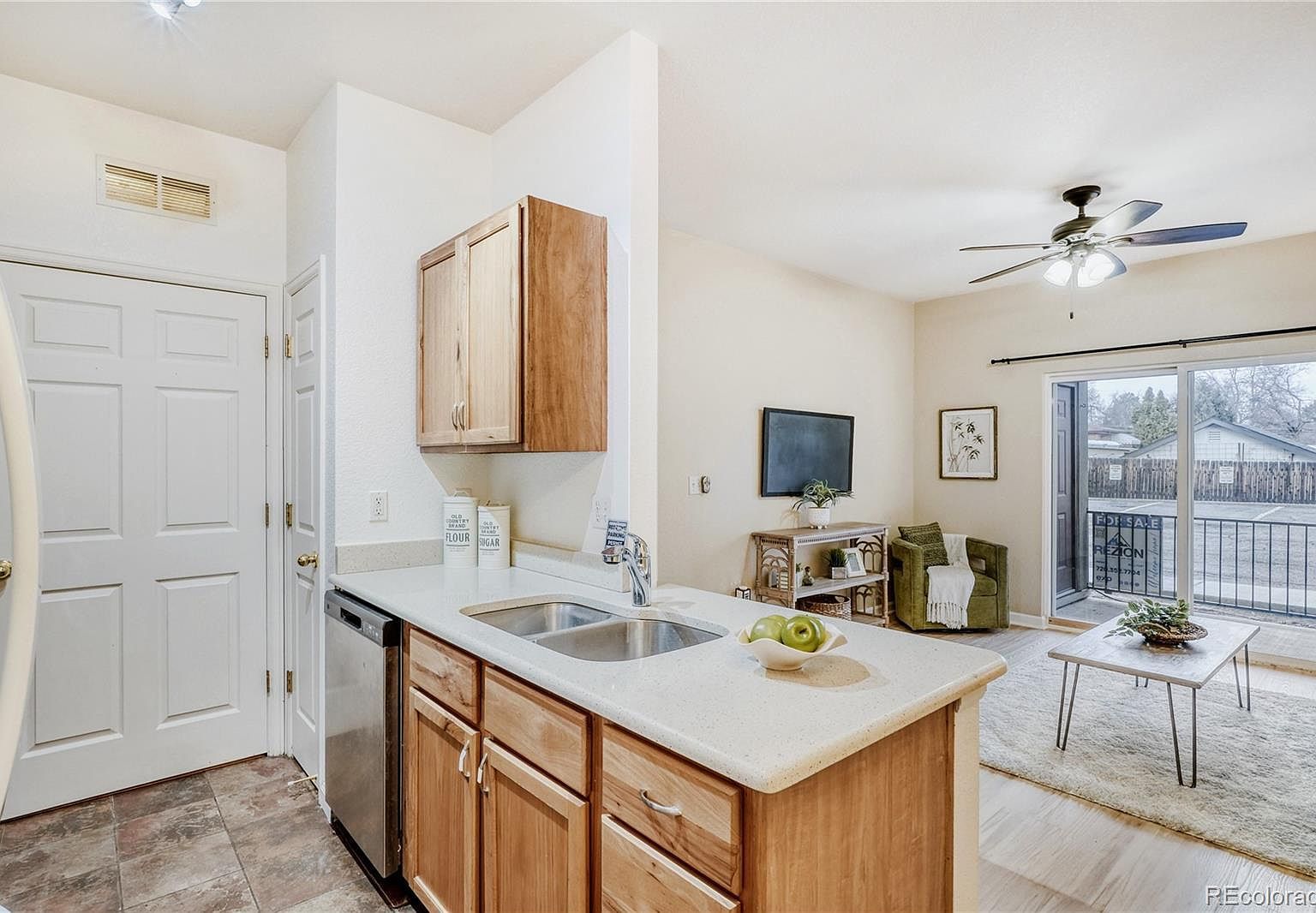 5633 E Atlantic Pl Unit 2A Denver, CO 80222 - Thumbnail 5