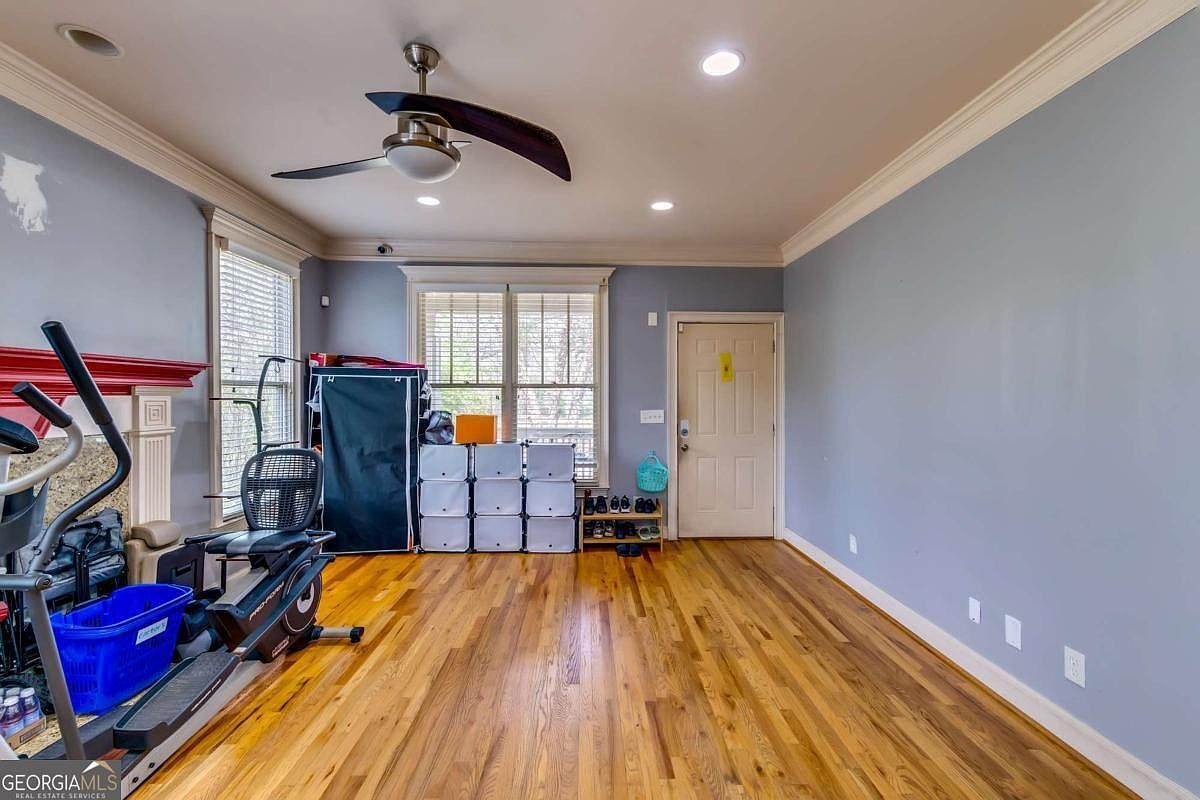 1340 Lyle Ave East Pt, GA 30344 - Thumbnail 5