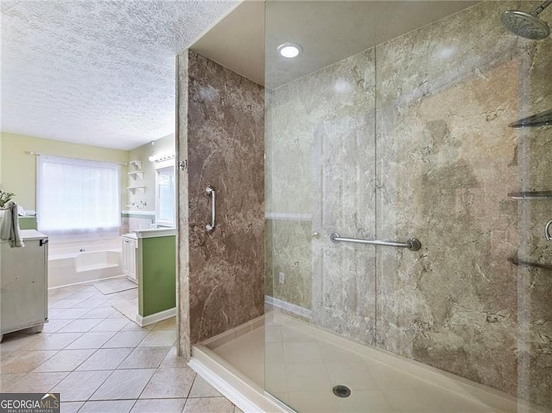 6650 Lake Run Dr Flowery Branch, GA 30542 - Thumbnail 5