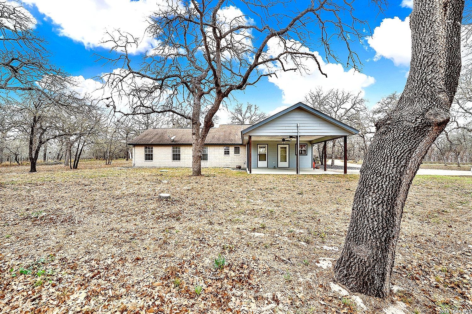 1026 Wild Flower Floresville, TX 78114 - Thumbnail 5