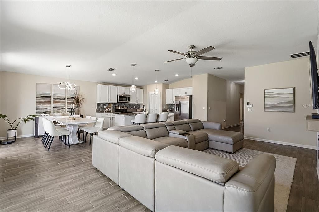 4230 Holstein St Saint Cloud, FL 34772 - Thumbnail 5