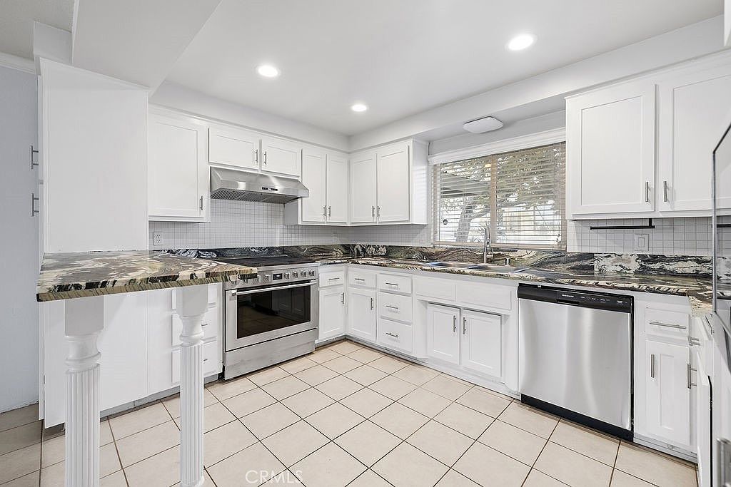 928 E Meats Ave Orange, CA 92865 - Thumbnail 5