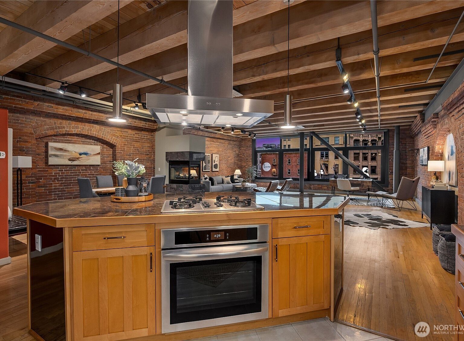 210 3rd Ave S APT 2C Seattle, WA 98104 - Thumbnail 5