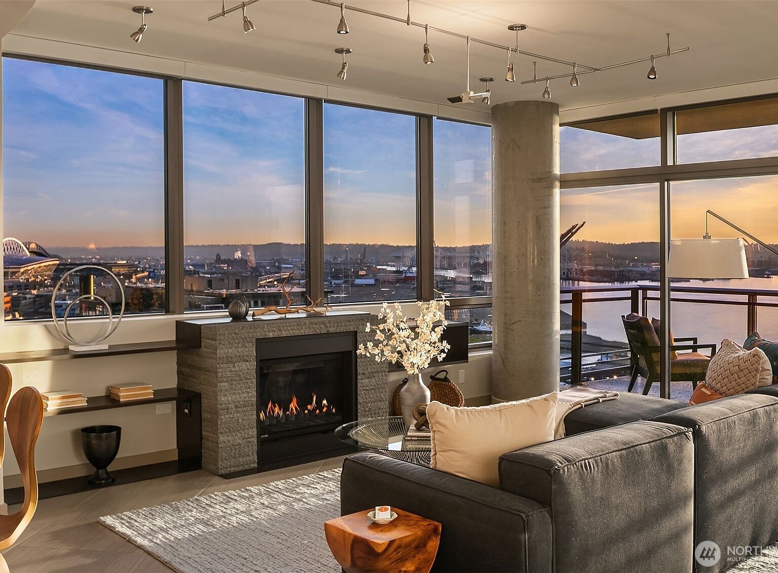 1000 1st Ave Unit 1901 Seattle, WA 98104 - Thumbnail 5