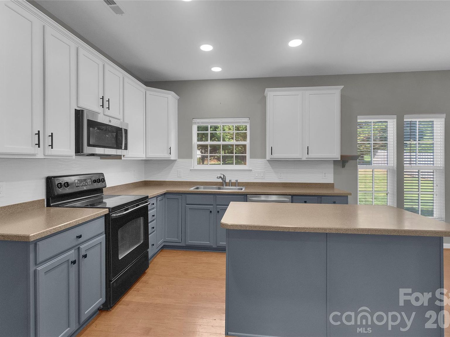 1007 Butterburr Dr Matthews, NC 28104 - Thumbnail 5