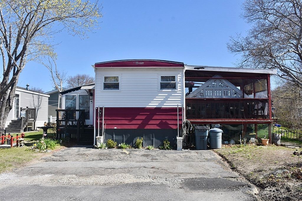 16 Francis St East Wareham, MA 02538 - Thumbnail 5