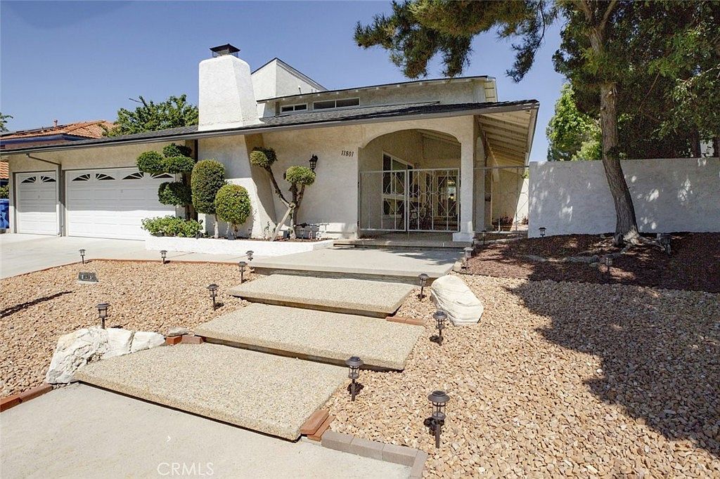11801 Thunderbird Ave Porter Ranch, CA 91326 - Thumbnail 5