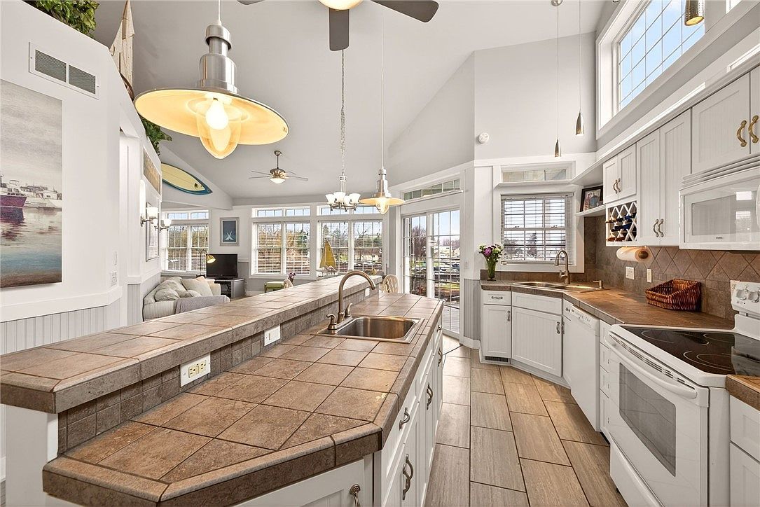 4139 Lake Rd Williamson, NY 14589 - Thumbnail 5