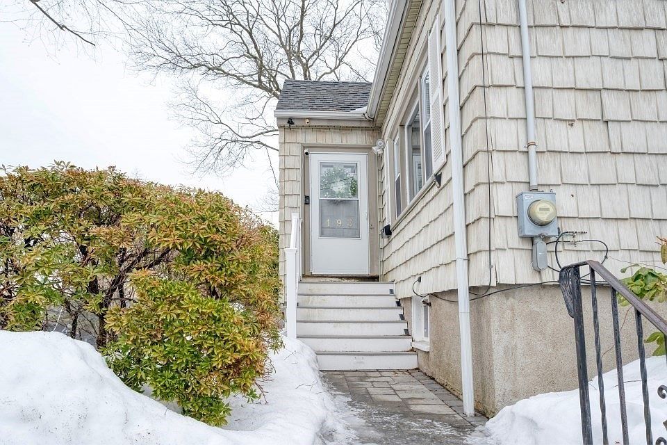 193 Vincent Rd Dedham, MA 02026 - Thumbnail 5