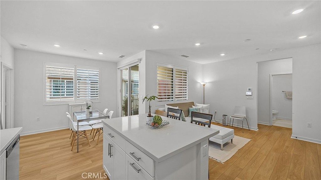 6123 Valentina Way #302 Eastvale, CA 92880 - Thumbnail 5