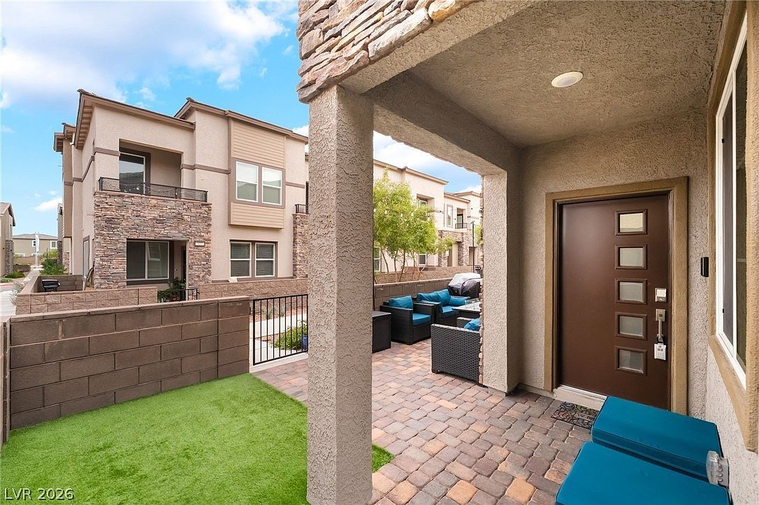 328 Owens Peak Dr Henderson, NV 89015 - Thumbnail 5