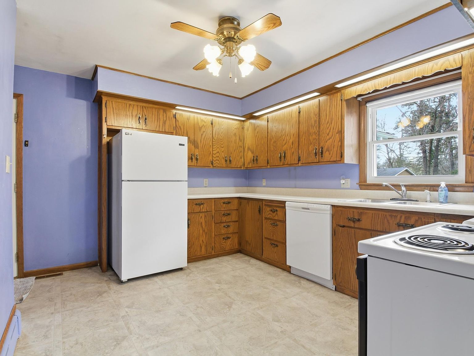 819 N Ramsey Ave Litchfield, MN 55355 - Thumbnail 5