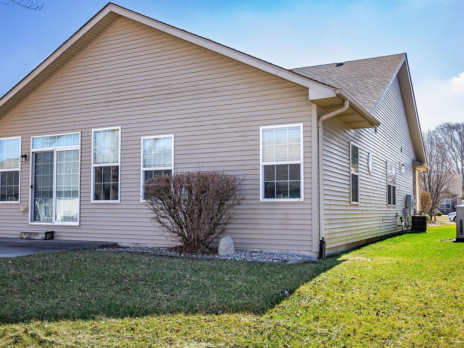 350 Cochran Dr Crown Point, IN 46307 - Thumbnail 5